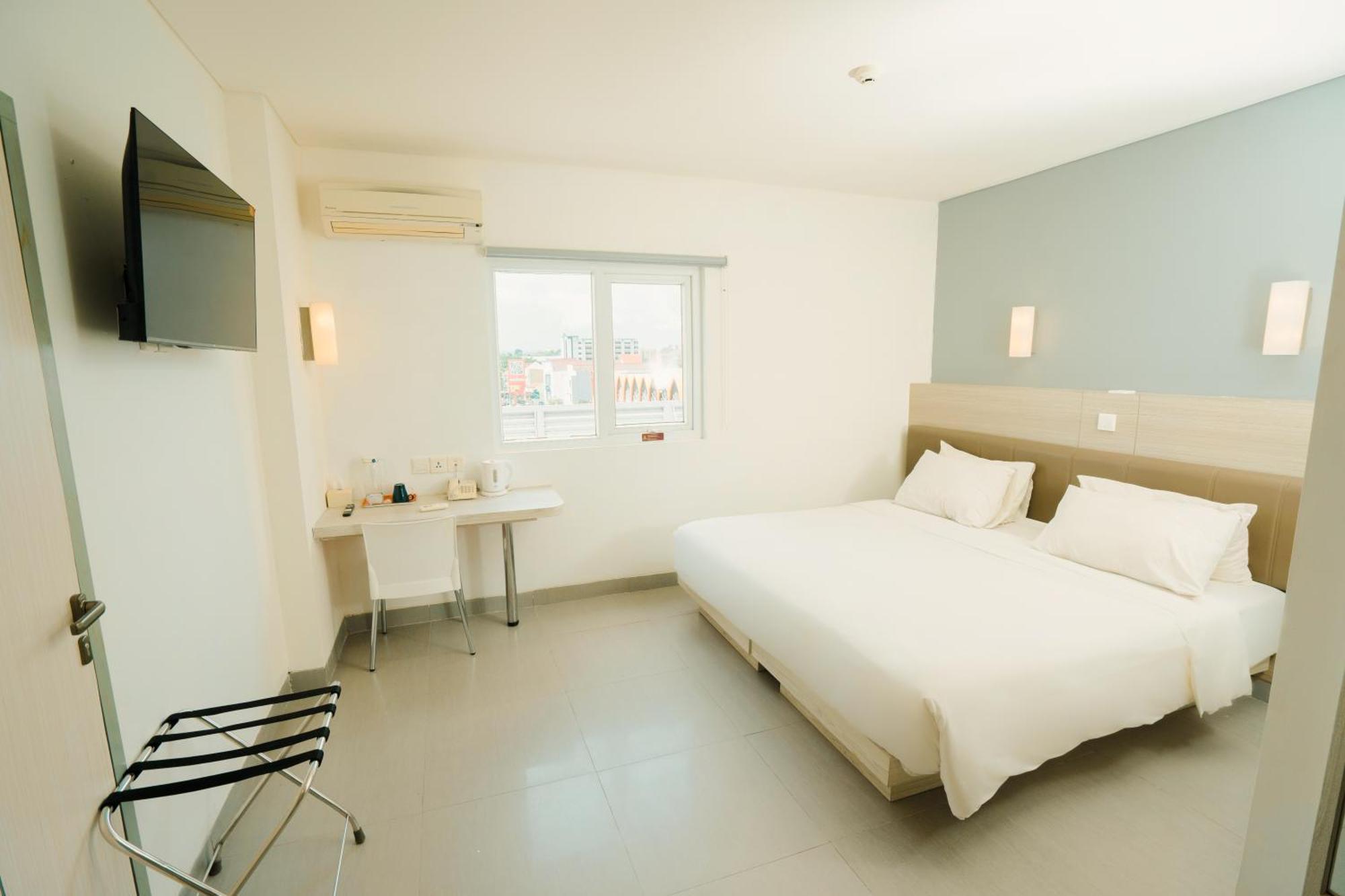 Carani Hotel Джокякарта Екстериор снимка